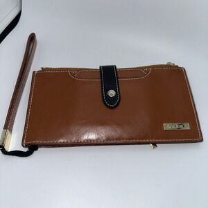 Andoilt RFID Blocking Wristlet Wallet Brown Faux Leather Slim Organizer Clutch